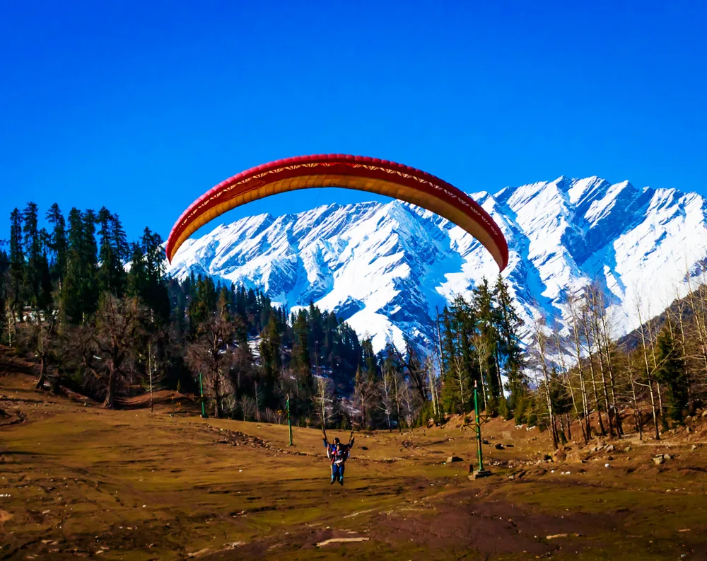 Paragliding in Manali