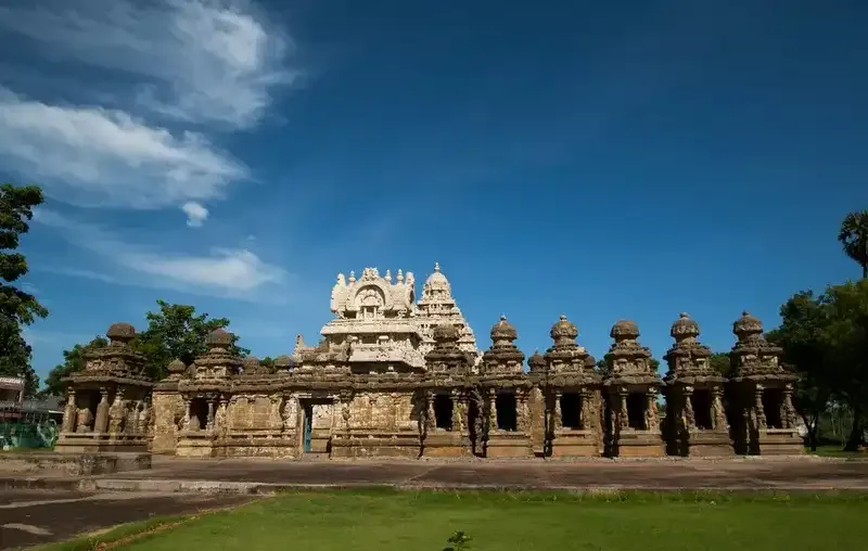 Kanchipuram and Mahabalipuram Tour
